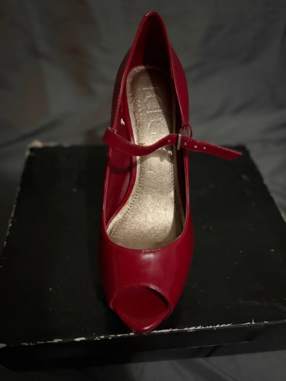 Red Pumps - Picture 13 of 16